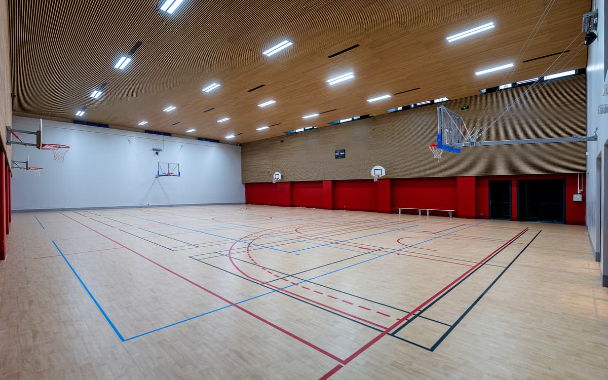 Paris sport proximité : badminton et tennis de table au gymnase Chapelle International