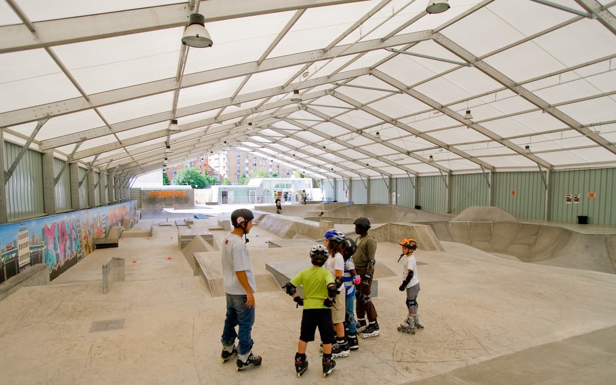 Paris sport familles : roller et skate à l'EGP18 et au gymnase des Fillettes