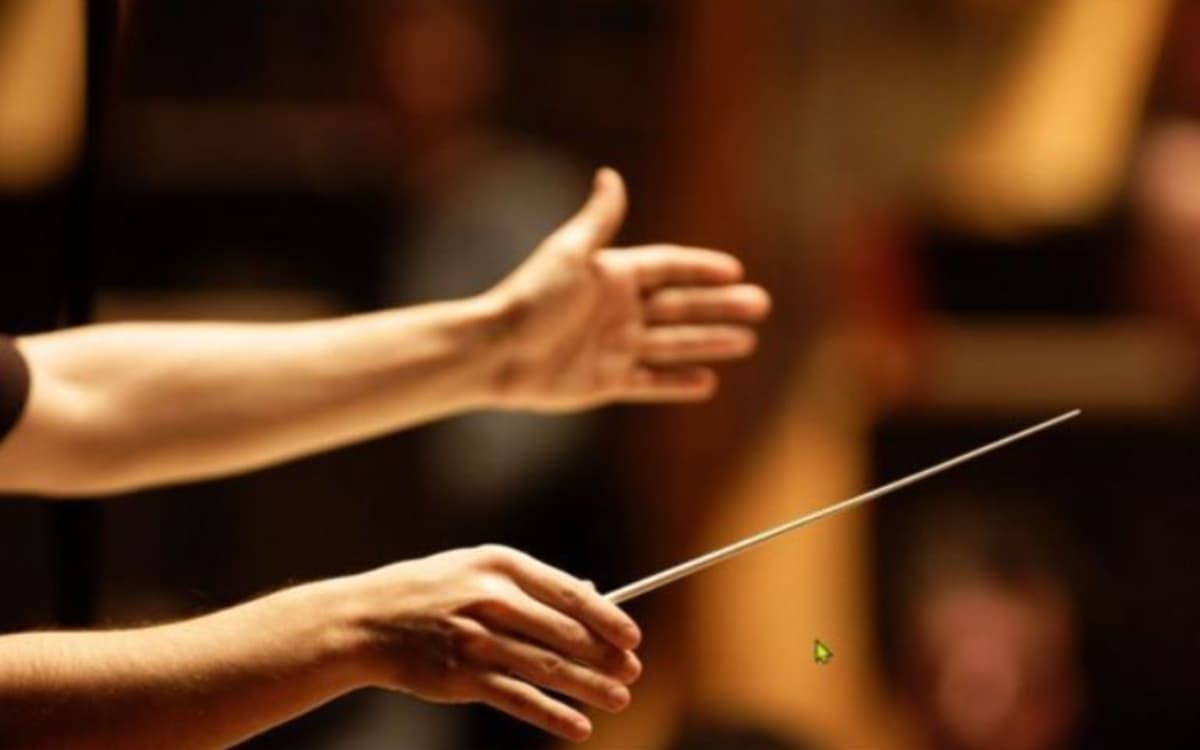 mains de chef d'orchestre
