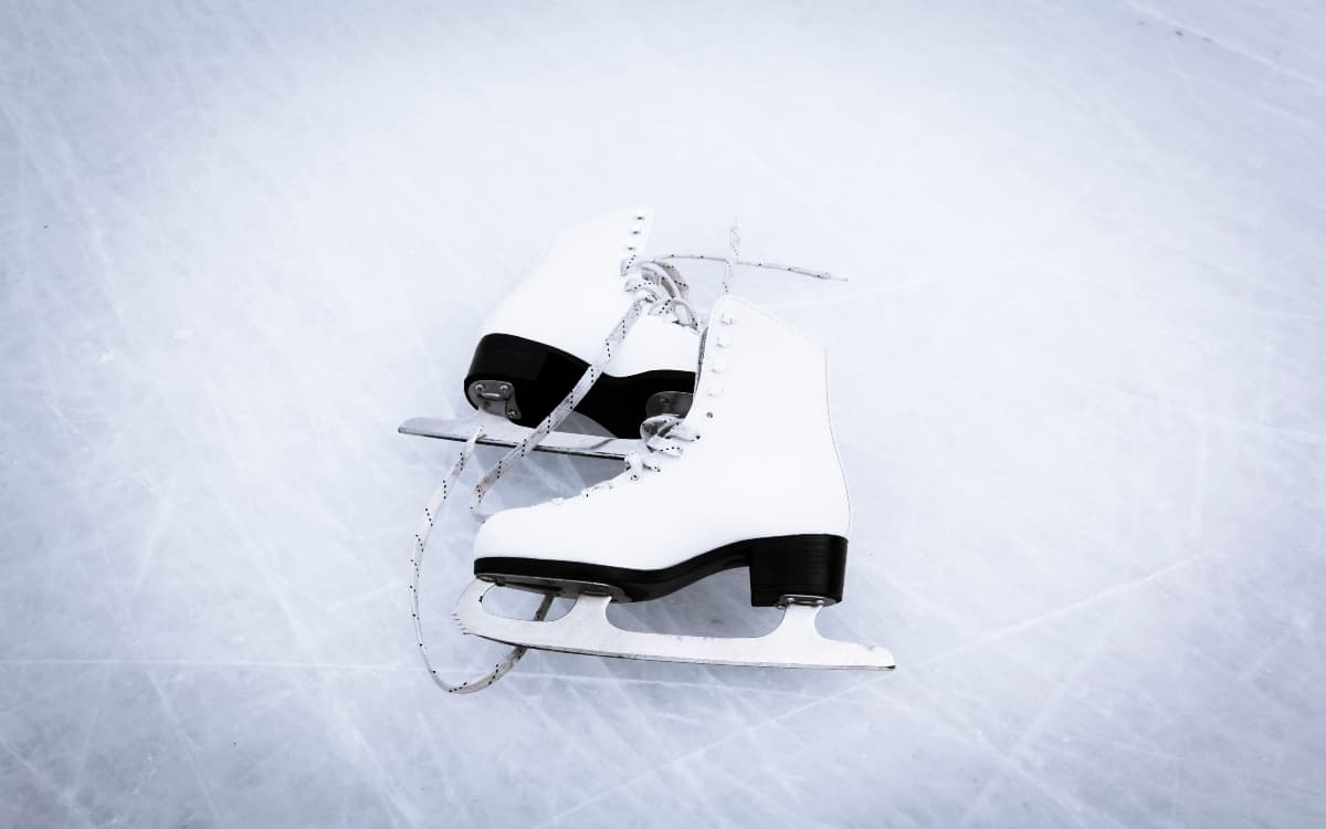 Paire de patins à glace.
