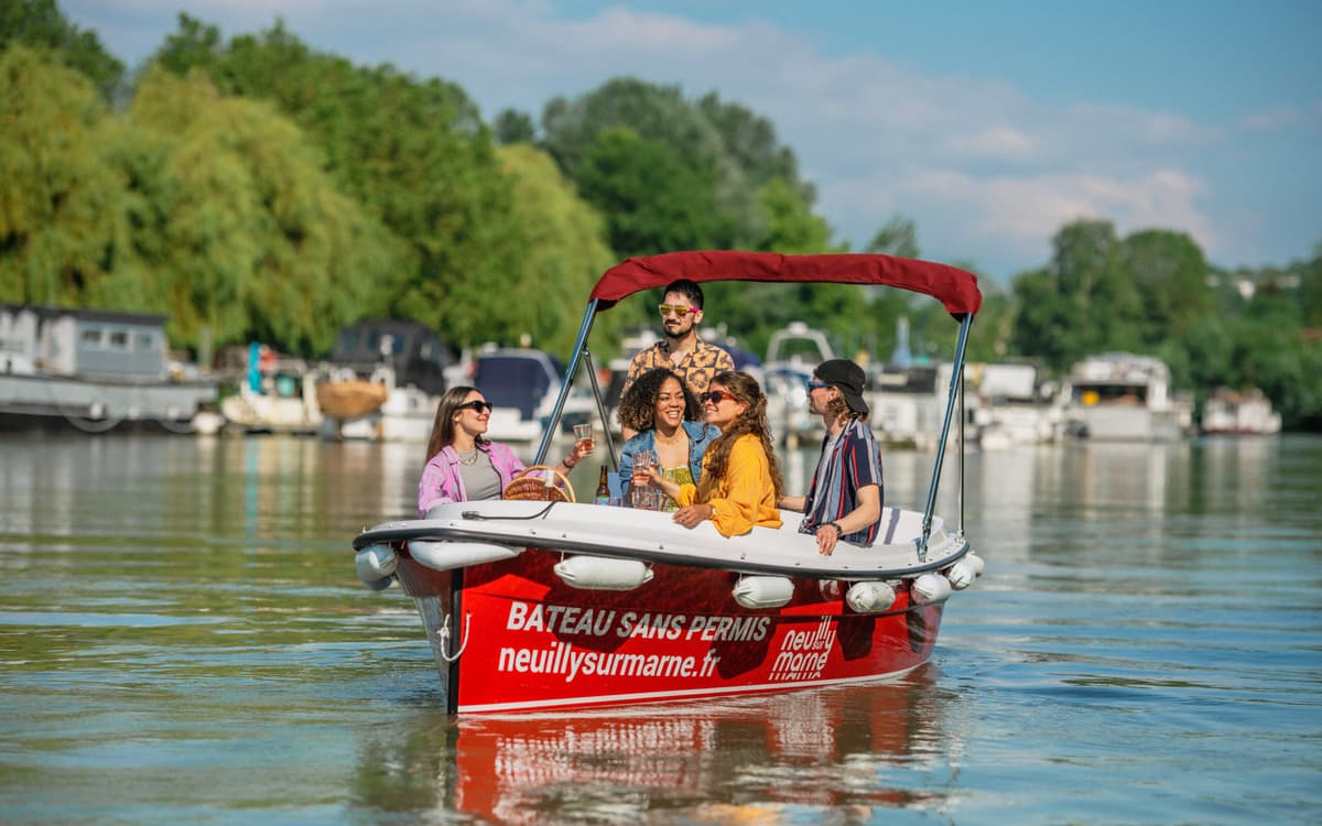 Balades en bateaux électrique sans permis à Neuilly-sur-Marne