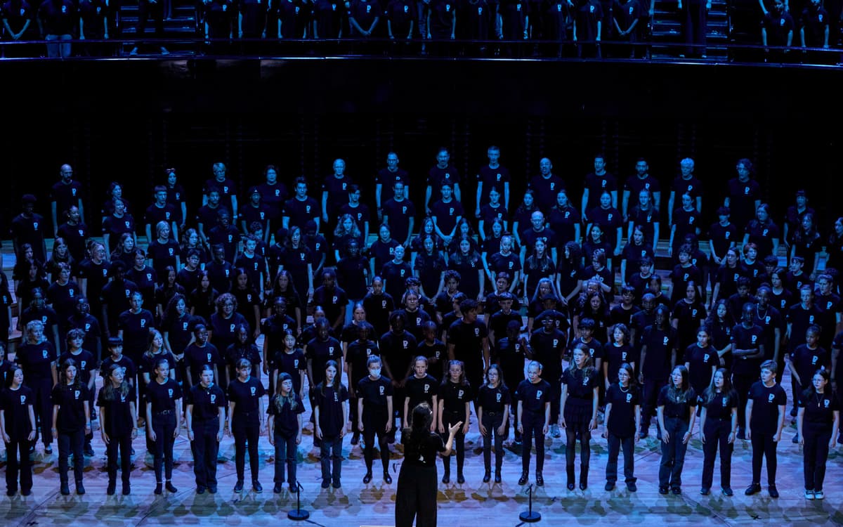 Grand choeur EVE © Hughes Ahnes