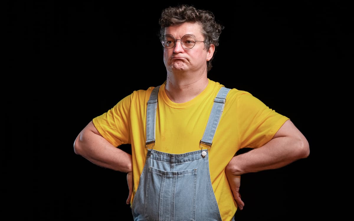 Julien Rossier est Coluche ! C'est L'histoire d'un mec...