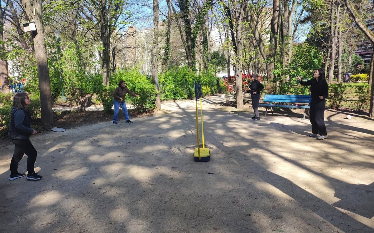 Sport Seniors en plein air : badminton par le Le Comité départemental de badminton