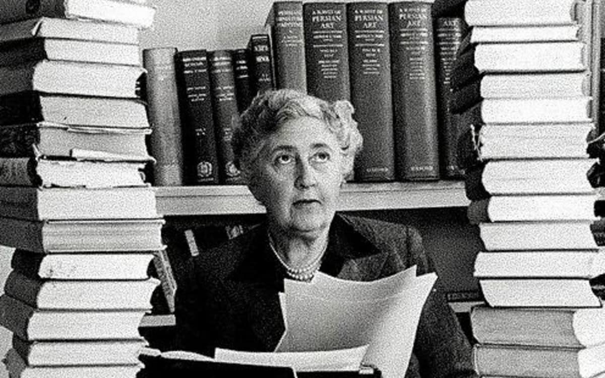 Tea-time et lectures : ambiance Agatha Christie