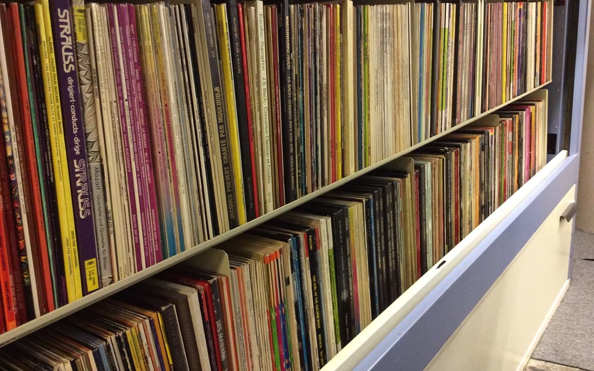 Armoire rotative  Archives - 1986