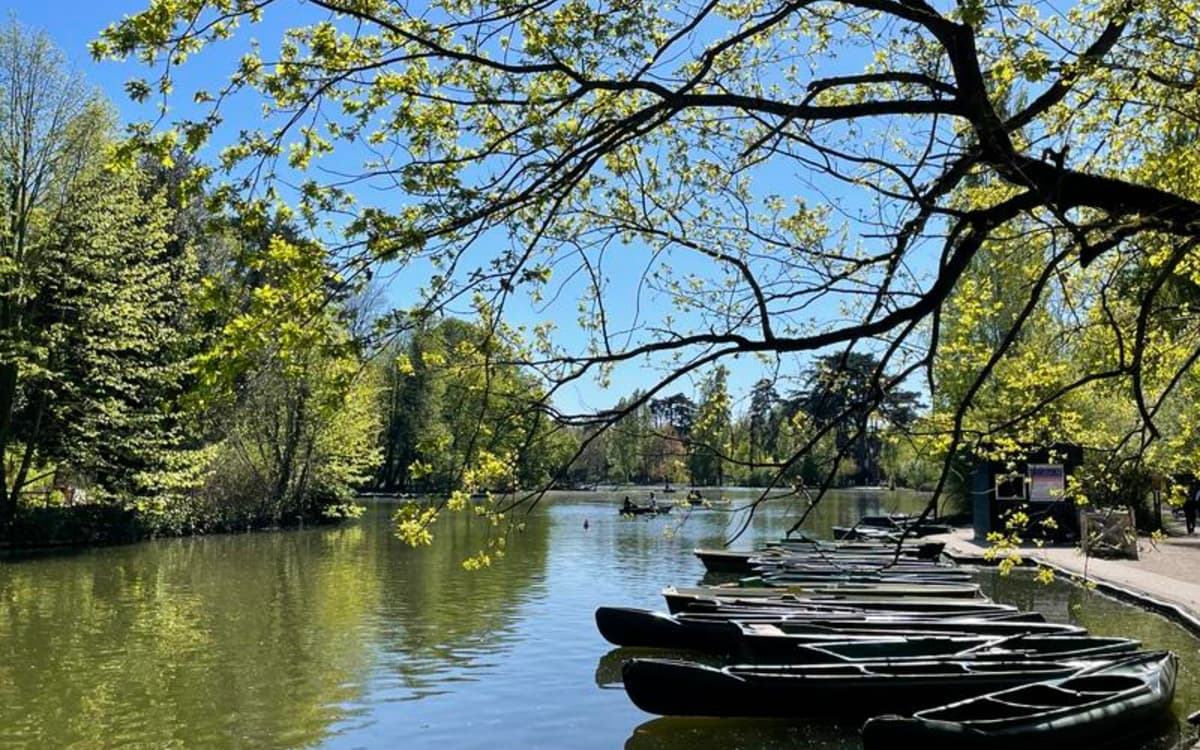 Location de barques sur le lac des Minimes