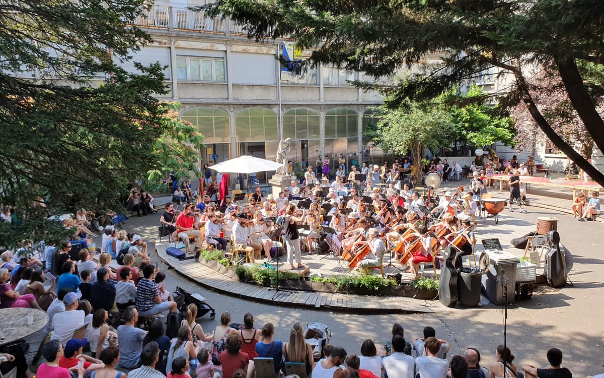 Orchestre Impromptu dans la cour Oratoire, Les Grands Voisins - 2019
