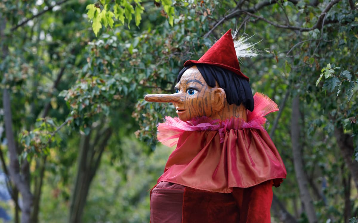 La parade des marionnettes géantes