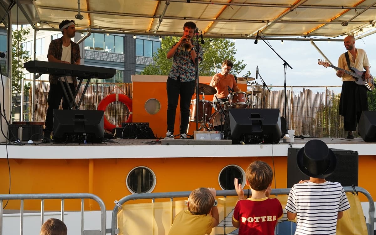 Le Beau Dimanche : Cotonete - Sunday School (Live)