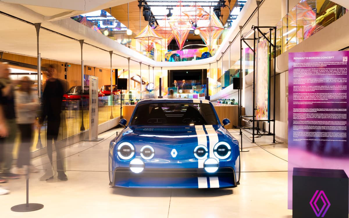Pop Art Car 2.0 - Le défilé Renault ®