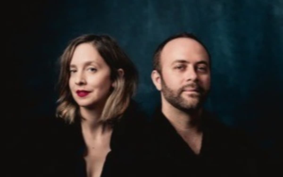 Agathe Peyrat et Pierre Cussac en concert au Zèbre de Belleville à l'occasion de la sortie de leur premier album "Je chante la nuit".