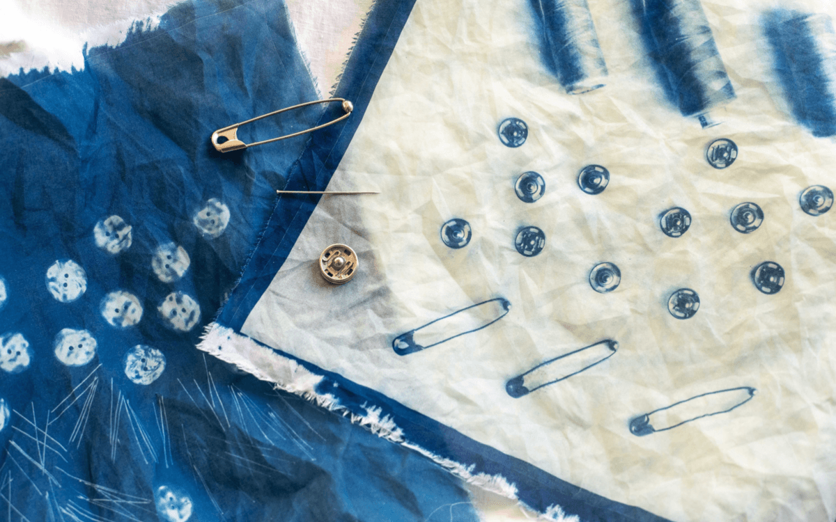 Atelier de pratique en famille Motif & Couture — Cyanotype avec Brenda Hoffman