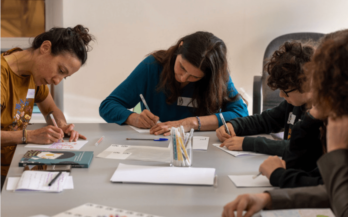 Philo en famille – S’habiller : une nécessité, un art ou un jeu ?
