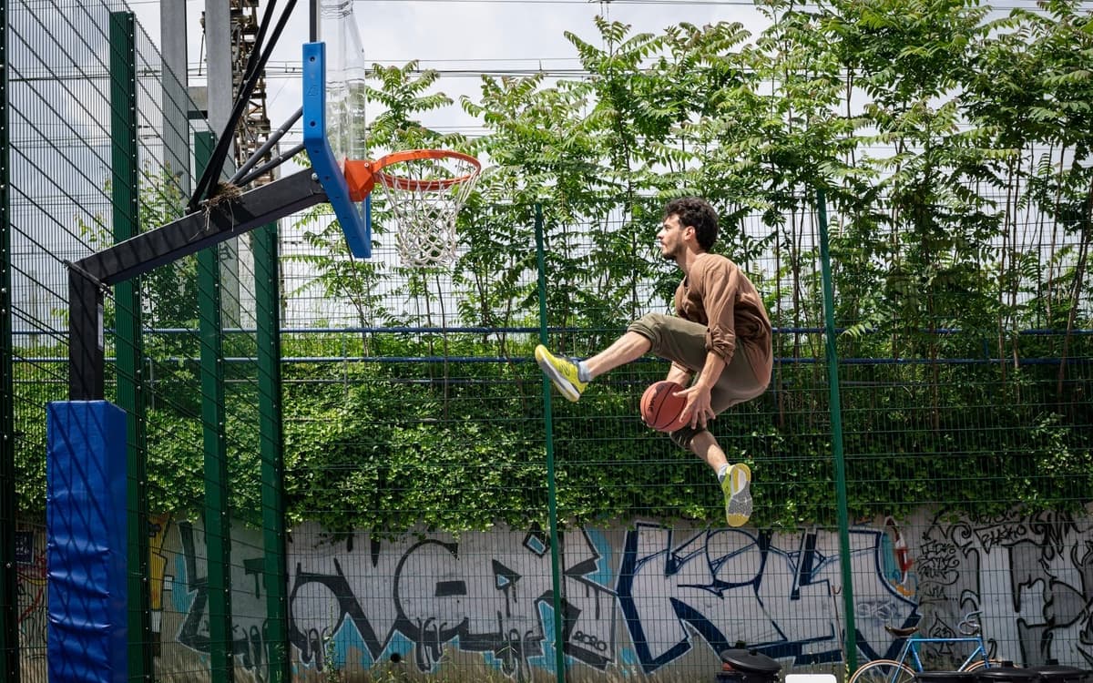 Atelier cirque basket Cie le Fil de Soie