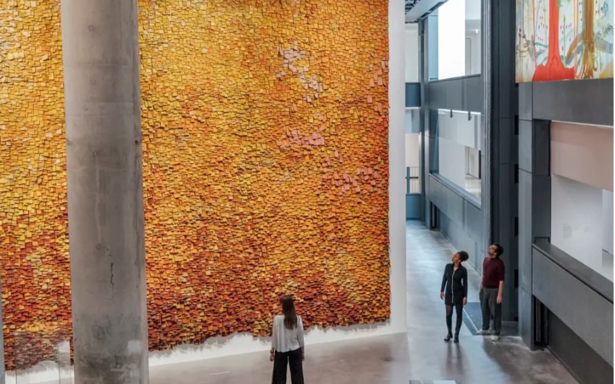Olga de Amaral, Muro en rojos